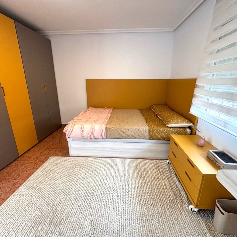 Townhouse in Sax (Ref: 23216)