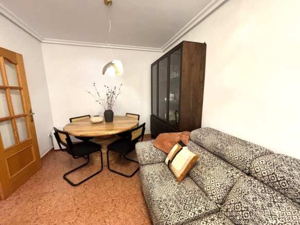 Townhouse in Sax (Ref: 23216)