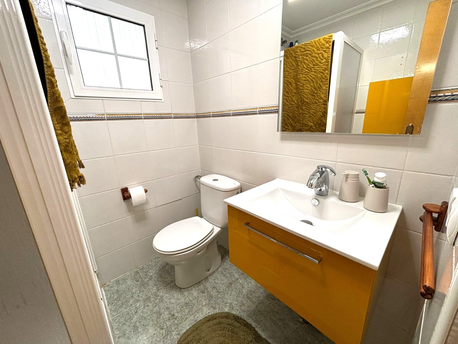 Townhouse in Sax (Ref: 23216)