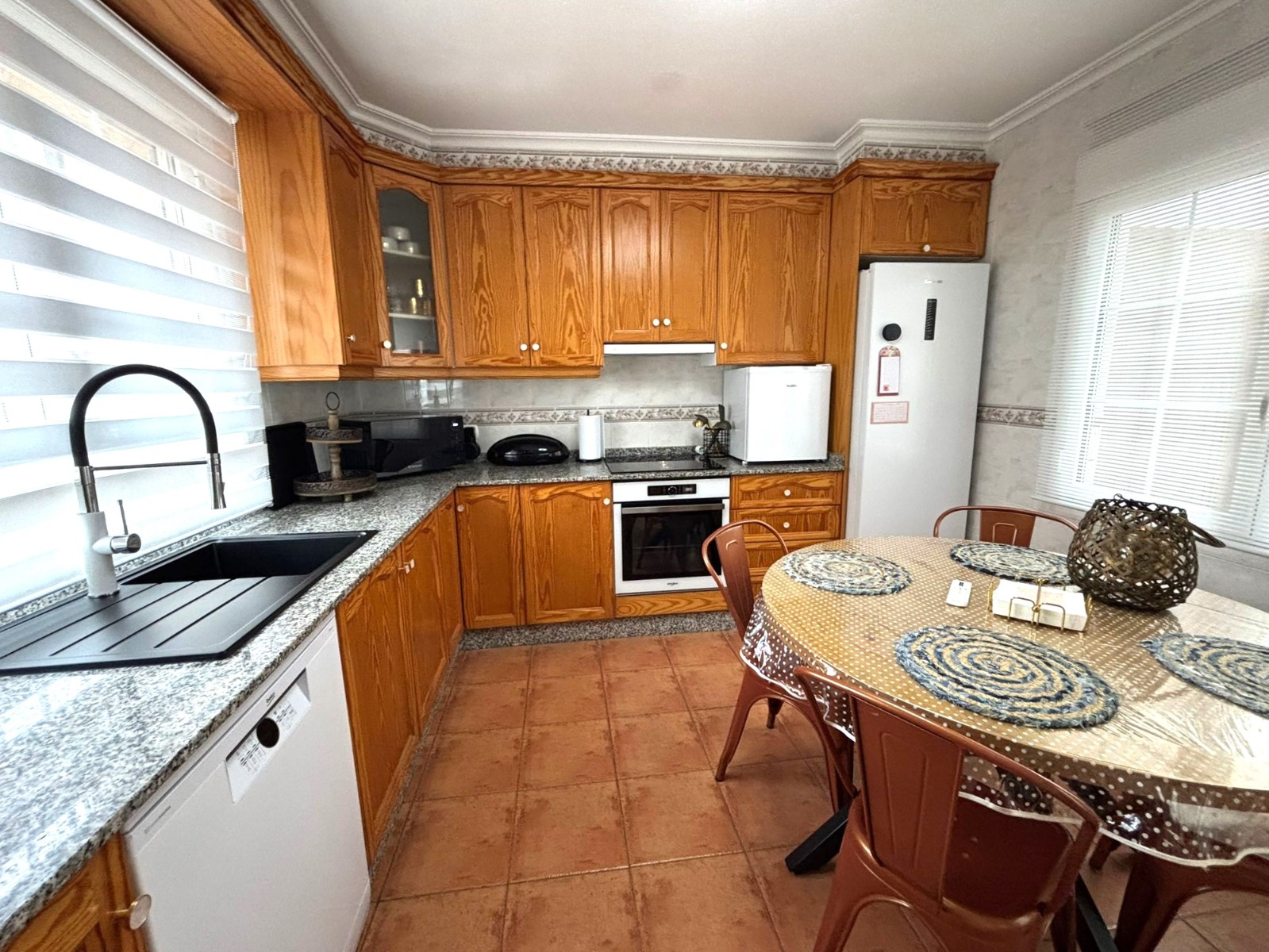 Townhouse in Sax (Ref: 23216)