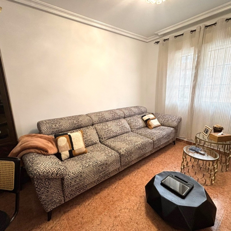 Townhouse in Sax (Ref: 23216)