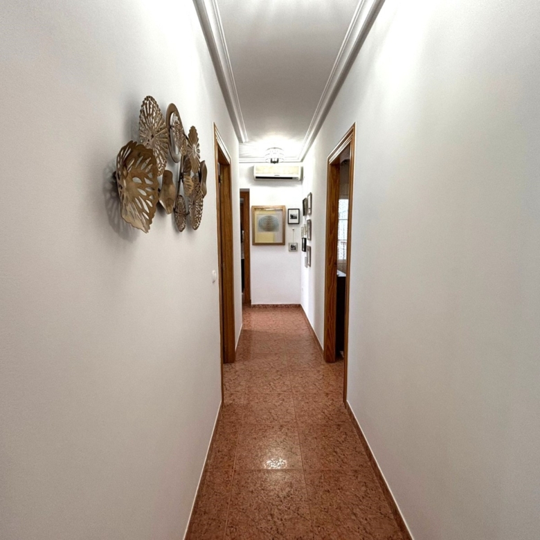 Townhouse in Sax (Ref: 23216)