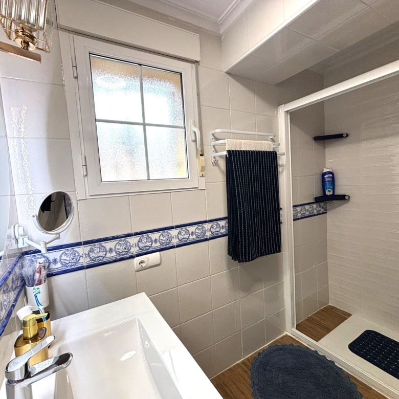 Townhouse in Sax (Ref: 23216)
