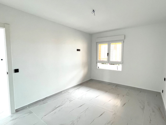 Apartment in Petrer (Ref: 23217)