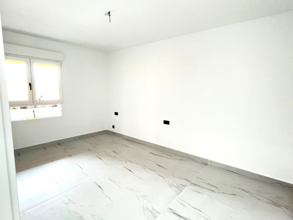 Apartment in Petrer (Ref: 23217)