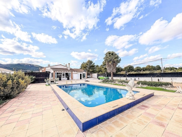 Villa in Castalla (Ref: 9034 JJ7244)
