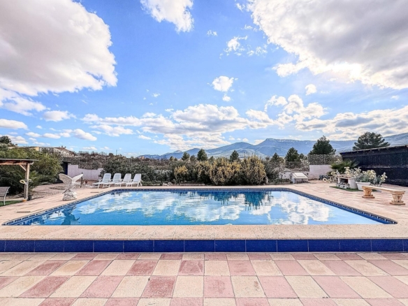 Villa in Castalla (Ref: 9034 JJ7244)