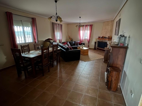 Villa in Monóvar (Ref: 9036 GM7355)
