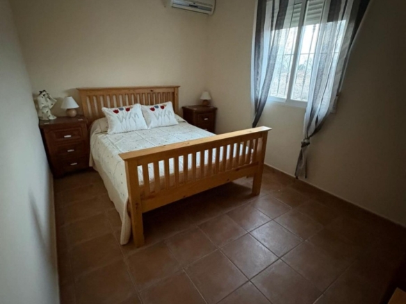 Villa in Monóvar (Ref: 9036 GM7355)