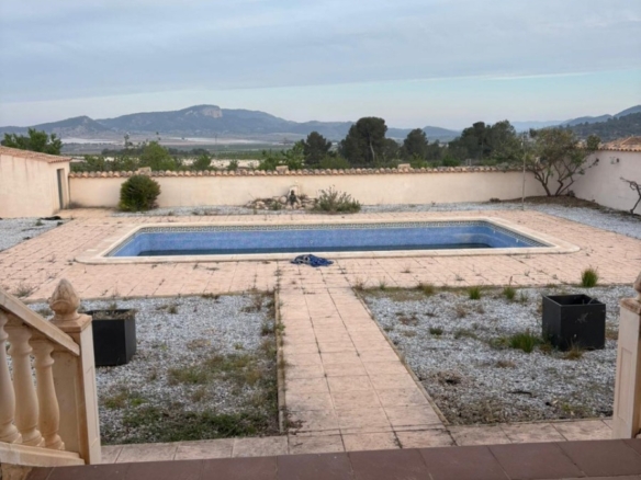Villa in Monóvar (Ref: 9036 GM7355)