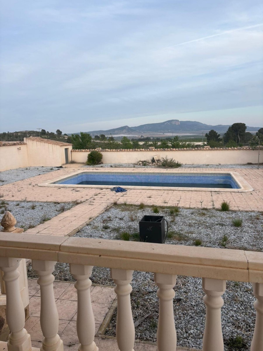 Villa in Monóvar (Ref: 9036 GM7355)
