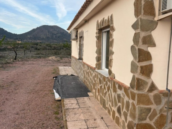 Villa in Monóvar (Ref: 9036 GM7355)