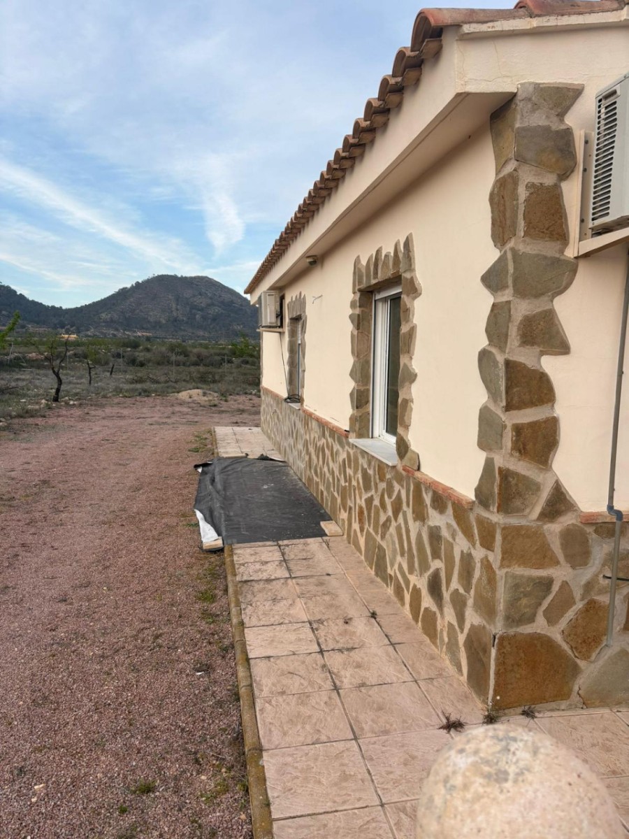 Villa in Monóvar (Ref: 9036 GM7355)