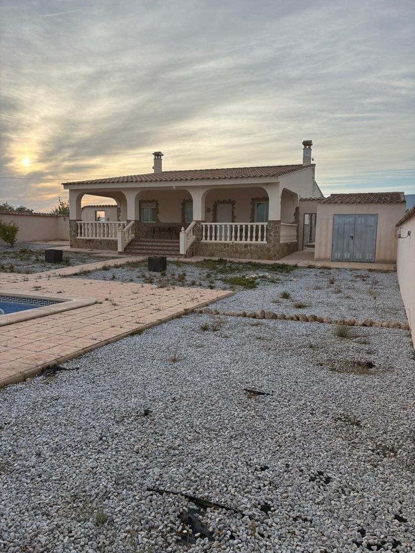 Villa in Monóvar (Ref: 9036 GM7355)