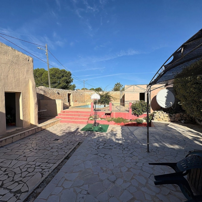 Townhouse in Monóvar (Ref: 9037 JJ7239)