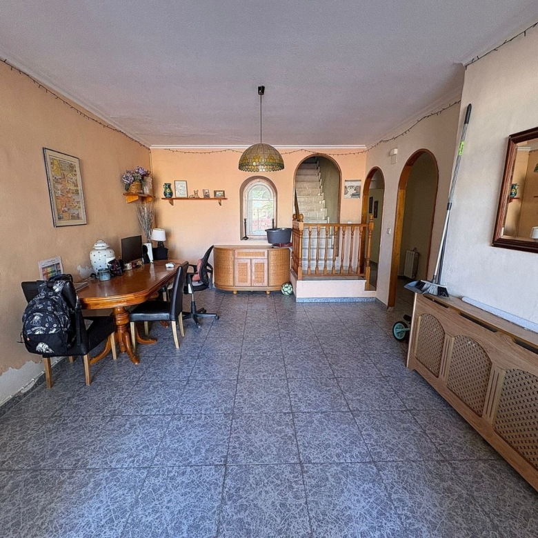 Townhouse in Monóvar (Ref: 9037 JJ7239)