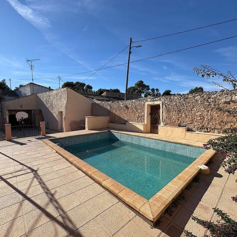 Townhouse in Monóvar (Ref: 9037 JJ7239)