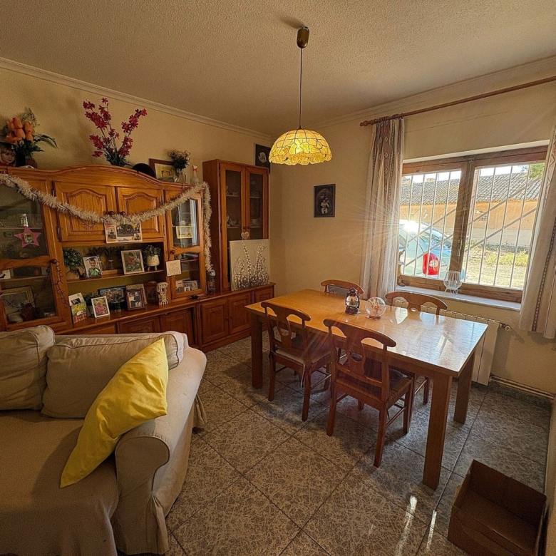 Townhouse in Monóvar (Ref: 9037 JJ7239)