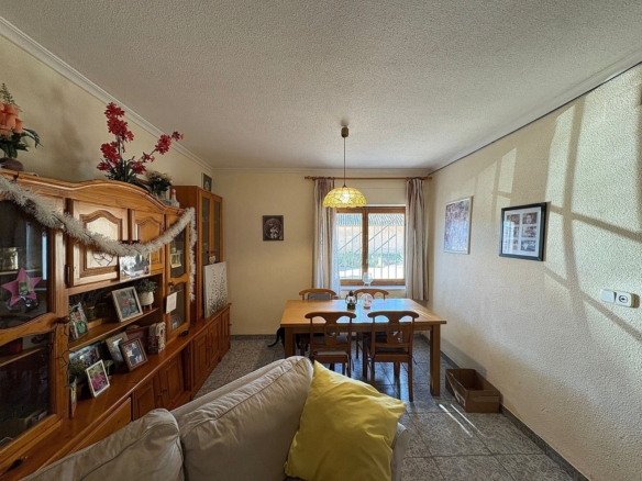 Townhouse in Monóvar (Ref: 9037 JJ7239)