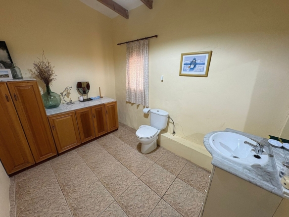 Townhouse in Monóvar (Ref: 9037 JJ7239)