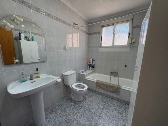 Townhouse in Monóvar (Ref: 9037 JJ7239)