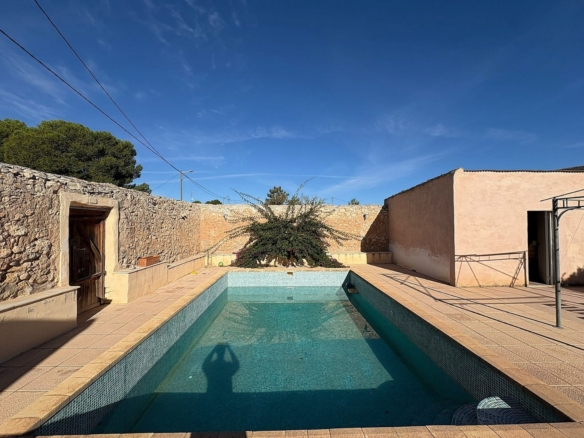 Townhouse in Monóvar (Ref: 9037 JJ7239)