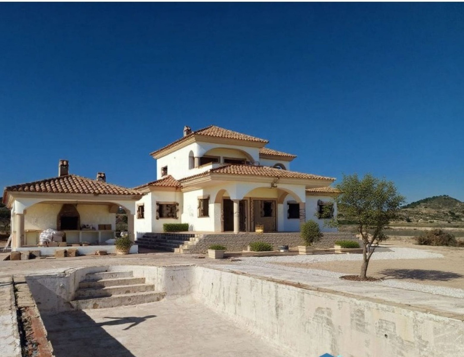 Villa in Pinoso (Ref: 9038 PT3140)