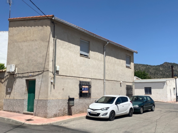 Townhouse in Salinas (Ref: 23218)