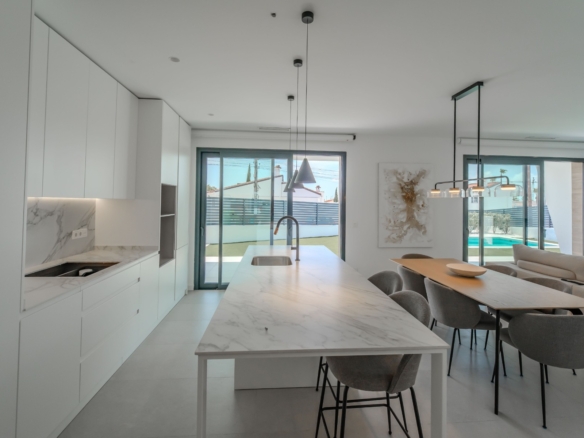 Detached Villa in Ciudad Quesada (Ref: DLF142)