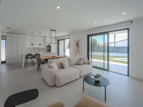 Detached Villa in Ciudad Quesada (Ref: DLF142)