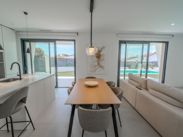Detached Villa in Ciudad Quesada (Ref: DLF142)