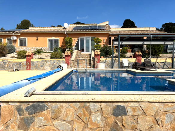 Villa in Castalla (Ref: 9041 HH14335)