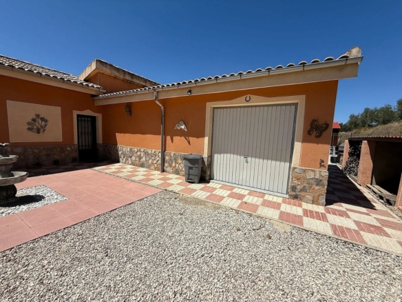 Villa in Castalla (Ref: 9041 HH14335)