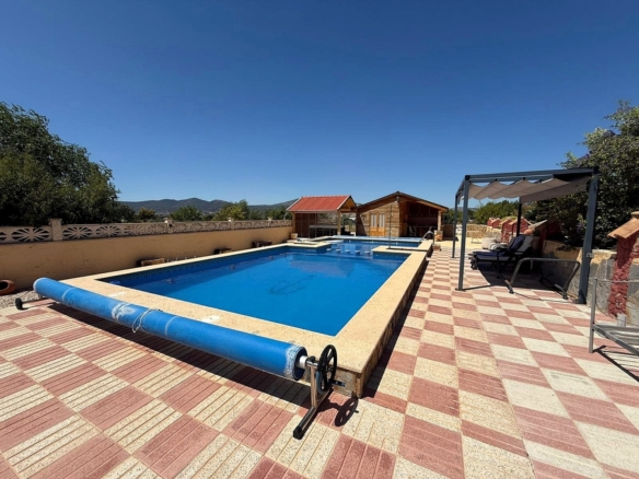Villa in Castalla (Ref: 9041 HH14335)