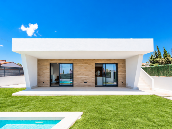 Detached Villa in Ciudad Quesada (Ref: DLF142)