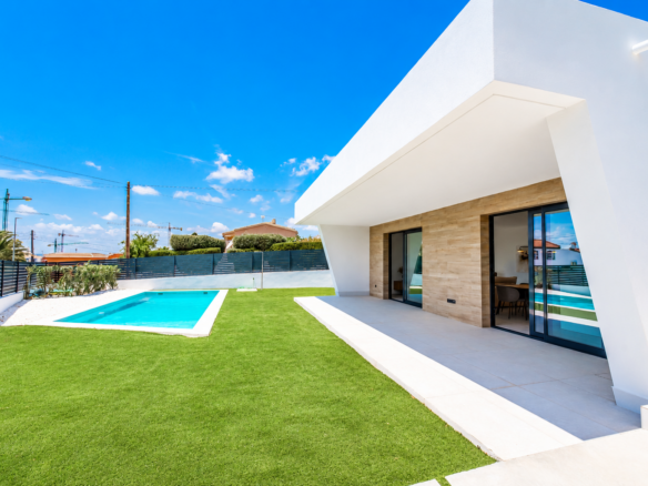 Detached Villa in Ciudad Quesada (Ref: DLF142)