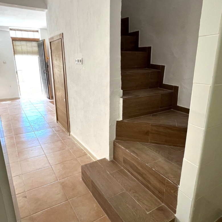 Townhouse in Sax (Ref: 23224)