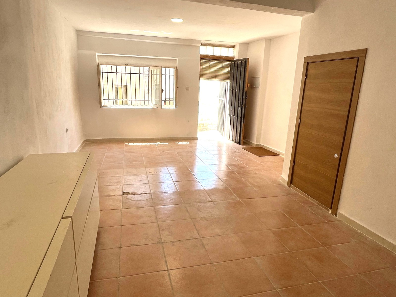 Townhouse in Sax (Ref: 23224)