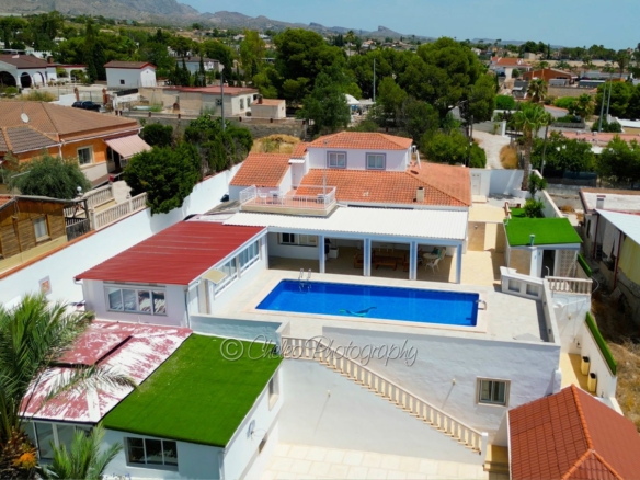 villa in Albatera (Ref: CS2139)