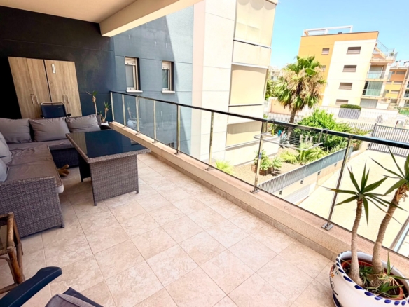 Apartment / Flat in Orihuela Costa (Ref: BC-ERWA)