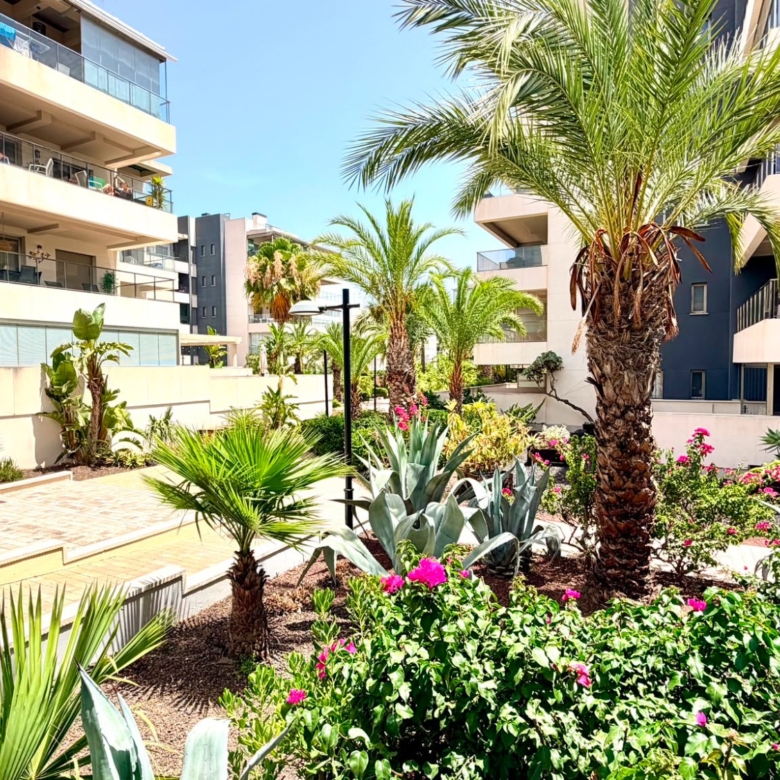 Apartment / Flat in Orihuela Costa (Ref: BC-ERWA)
