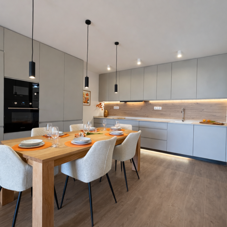 2. Town house in Dolores (Ref: SOLYANZA@CL75)