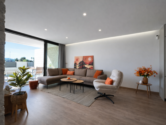2. Town house in Dolores (Ref: SOLYANZA@CL75)