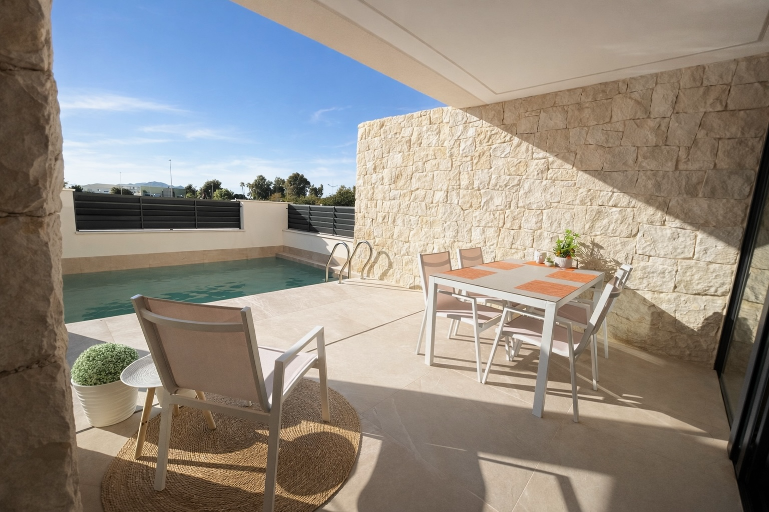 2. Town house in Dolores (Ref: SOLYANZA@CL75)