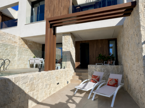 2. Town house in Dolores (Ref: SOLYANZA@CL75)