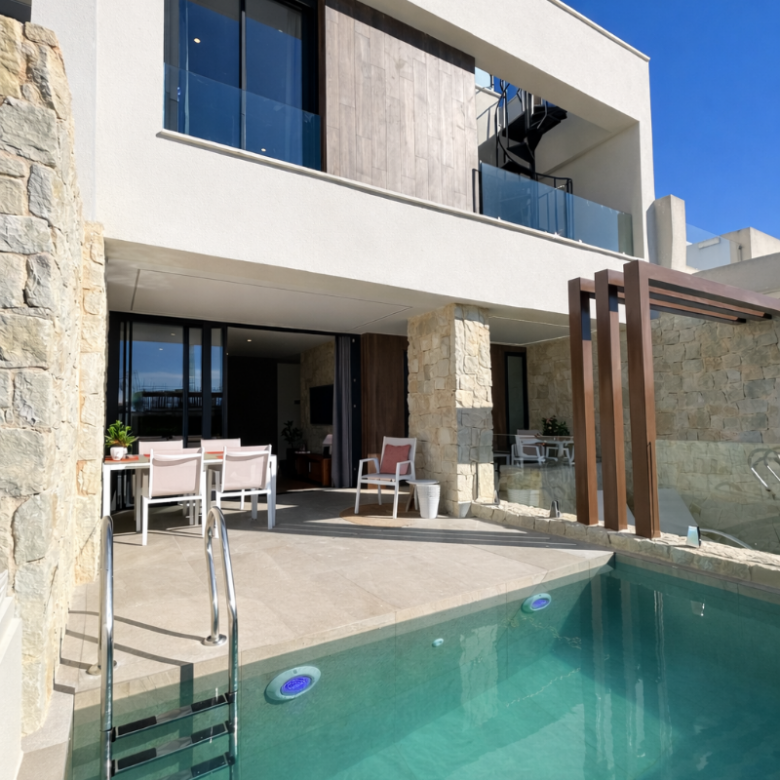 2. Town house in Dolores (Ref: SOLYANZA@CL75)
