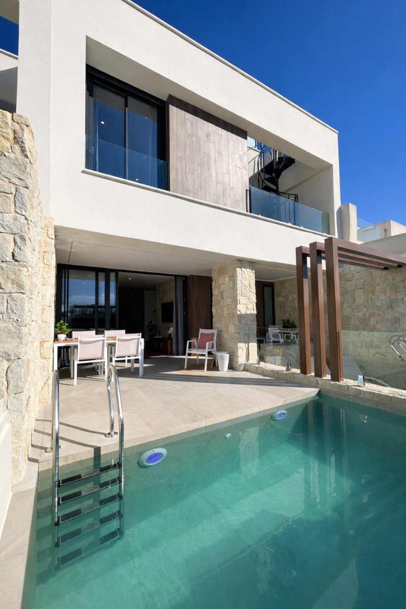2. Town house in Dolores (Ref: SOLYANZA@CL75)