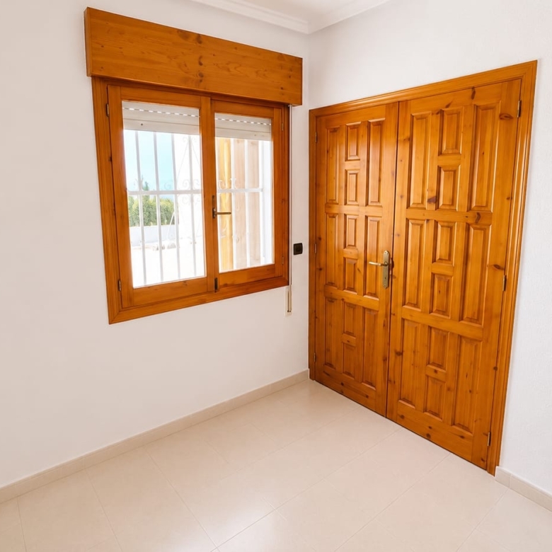 Apartment in Alicante (Ref: DLF145)