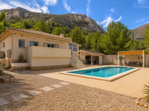 Villa Detached in La Zarza (Ref: SOLYANZA@PB615)