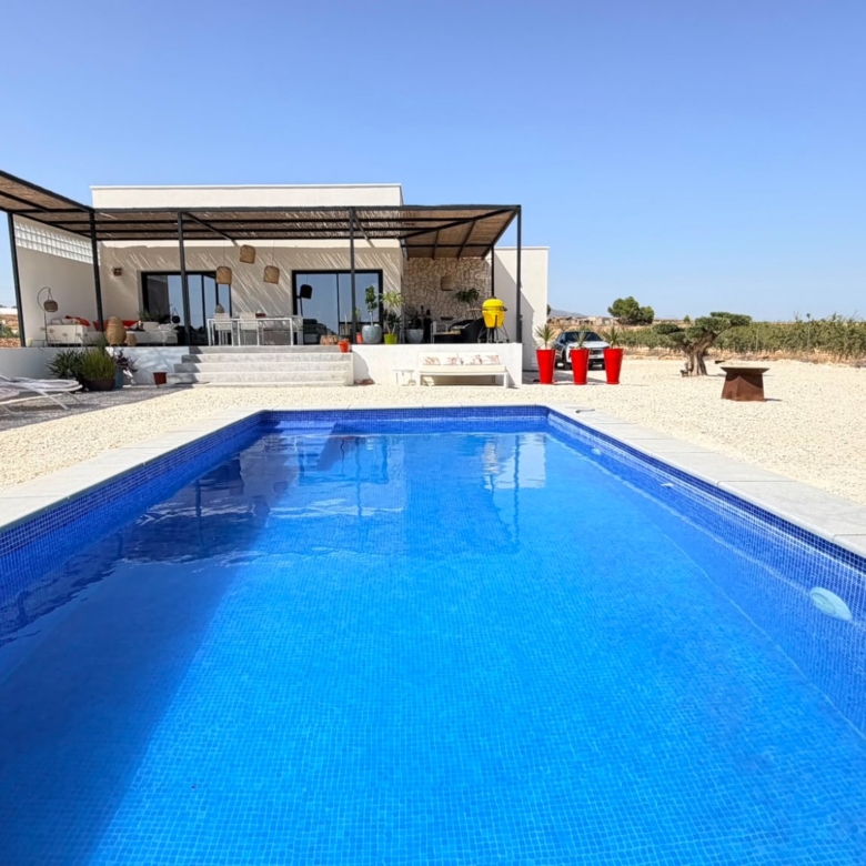 Detached Villa in Pinoso (Ref: BC-VEJO)